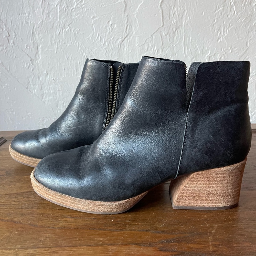 Kork Ease black leather ankle boots comfortable EUC